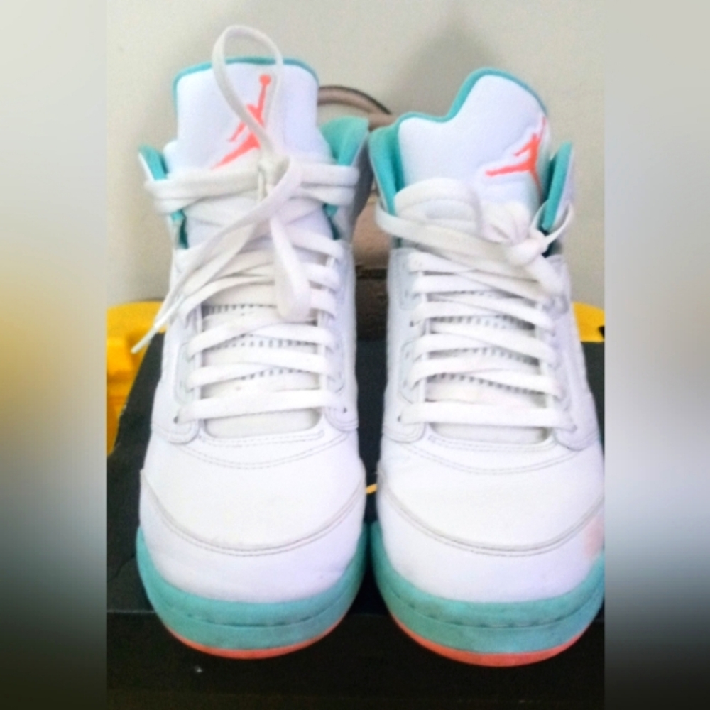 Men sneakers
